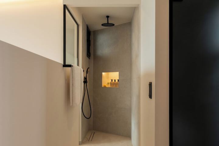 Room 28 of 54