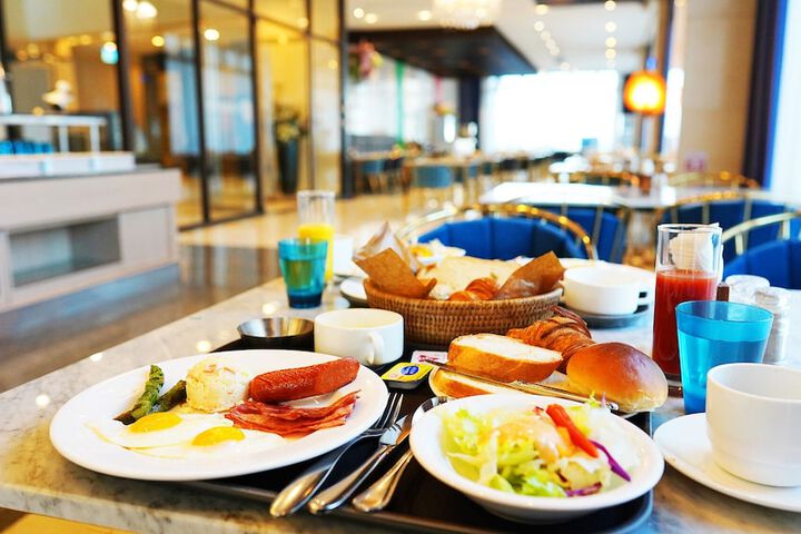 Breakfast/Coffee Service 30 of 32