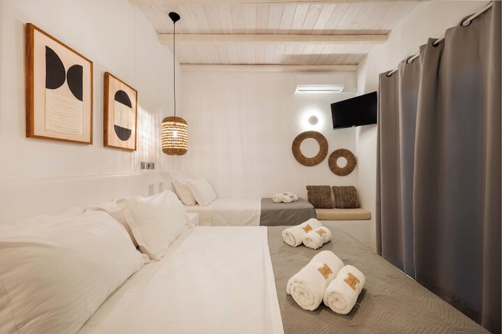 Room 45 of 169