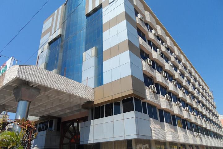 Hotel 65 of 66