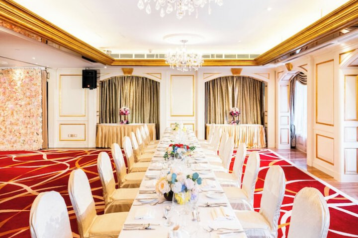 Ballroom/Hall 65 of 72