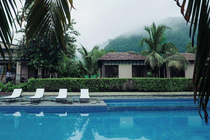 Pool 15 of 35