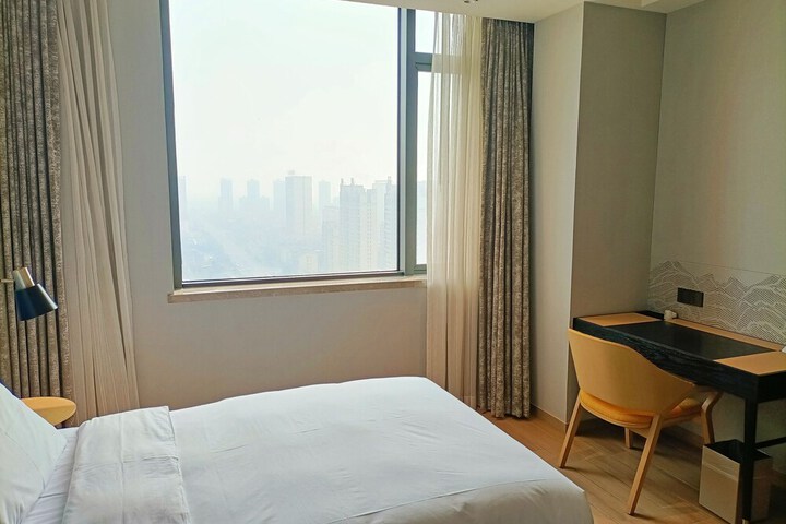 Room 12 of 49