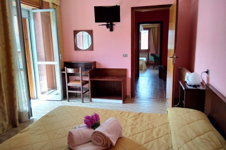 Room 26 of 54