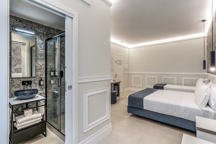 Room 9 of 75