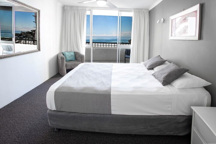 Room 8 of 37