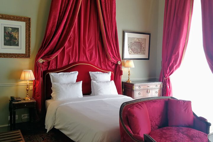 Room 13 of 39