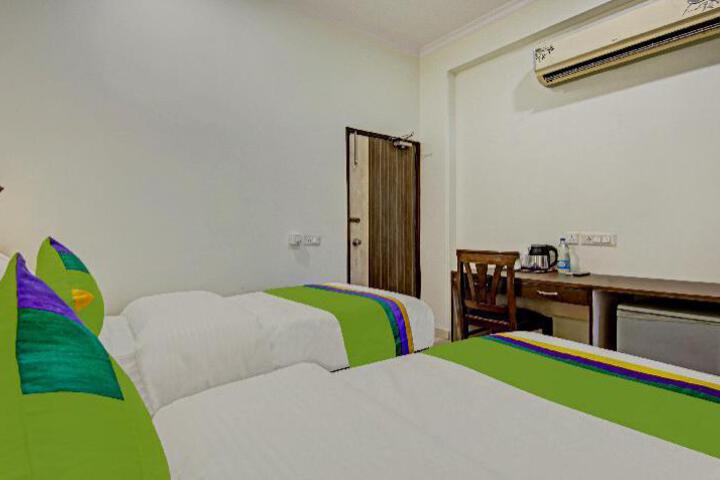 Room 39 of 73