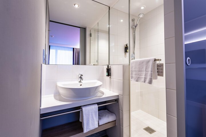 Clean Restrooms