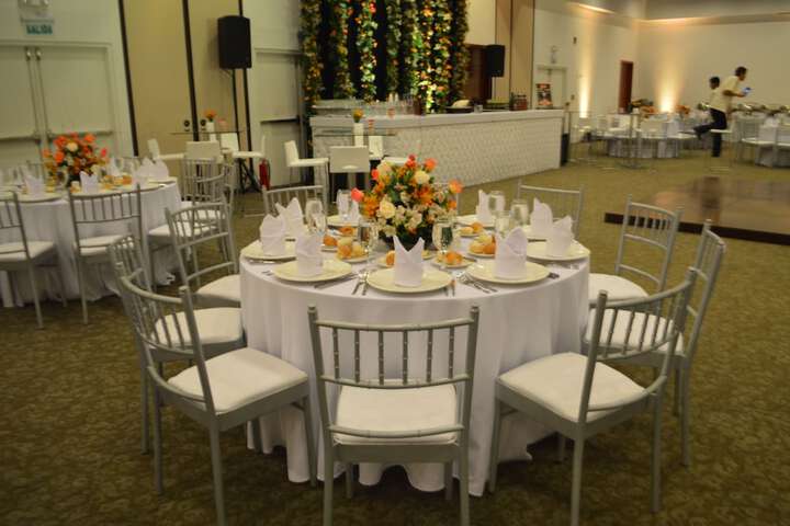 Ballroom/Hall 65 of 91