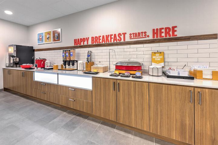 Breakfast/Coffee Service 26 of 37
