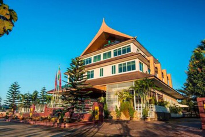 Royal Garden Hotel