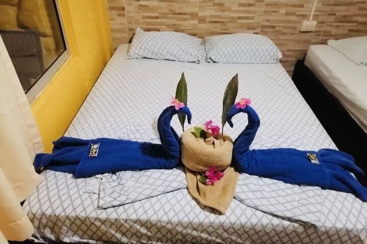 Room 19 of 107