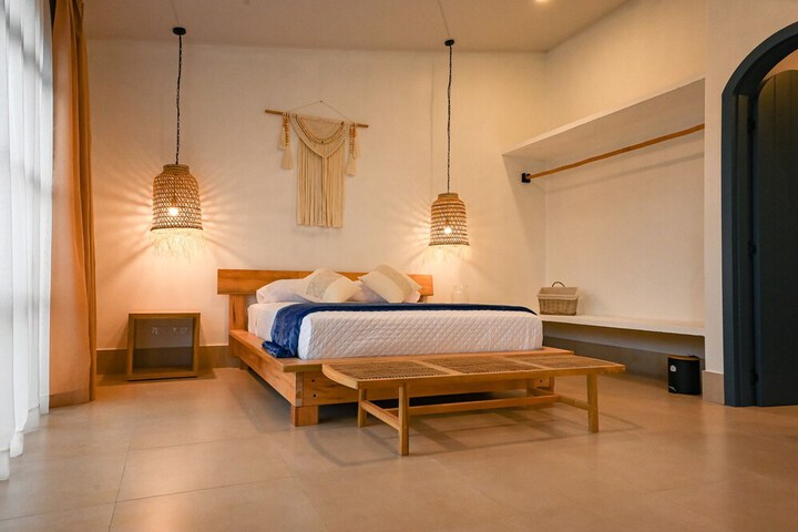 Room 15 of 50