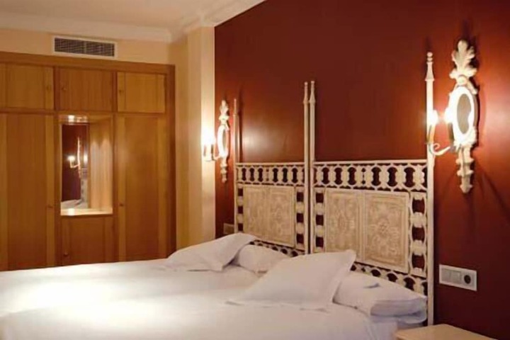 Room 25 of 70