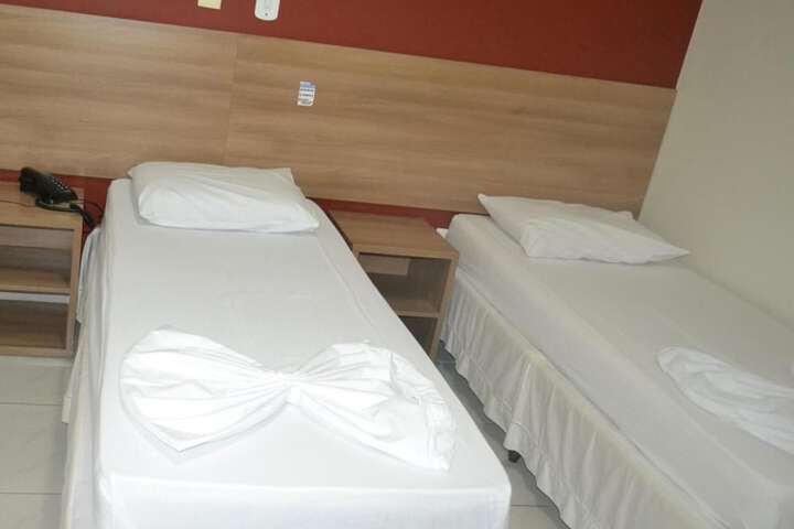 Room 12 of 37