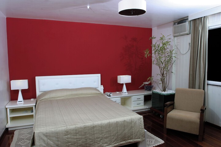 Room 14 of 42