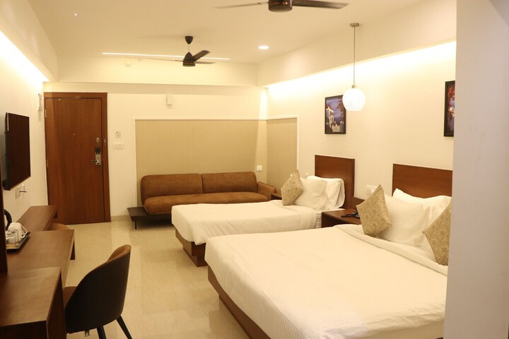 Room 15 of 30