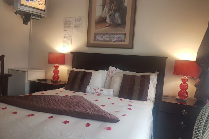 Room 16 of 158