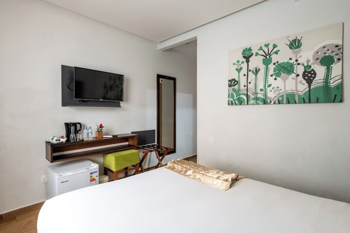 Room 43 of 85