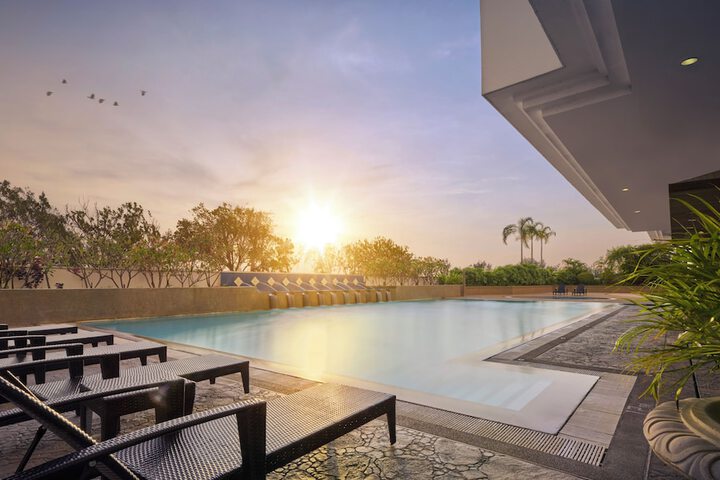 Pool Hotel