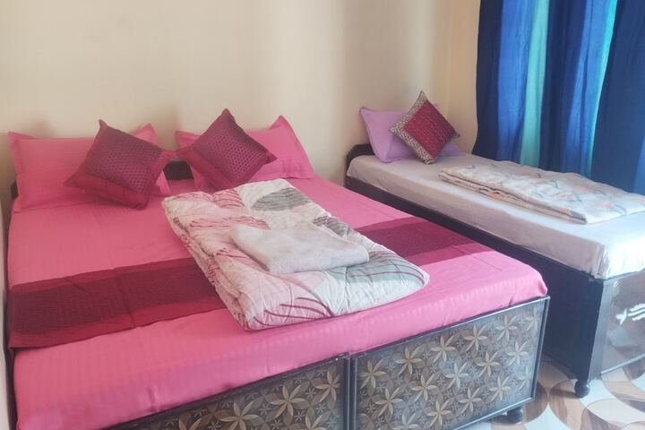 Room 6 of 16
