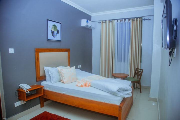 Hotel 64 of 66