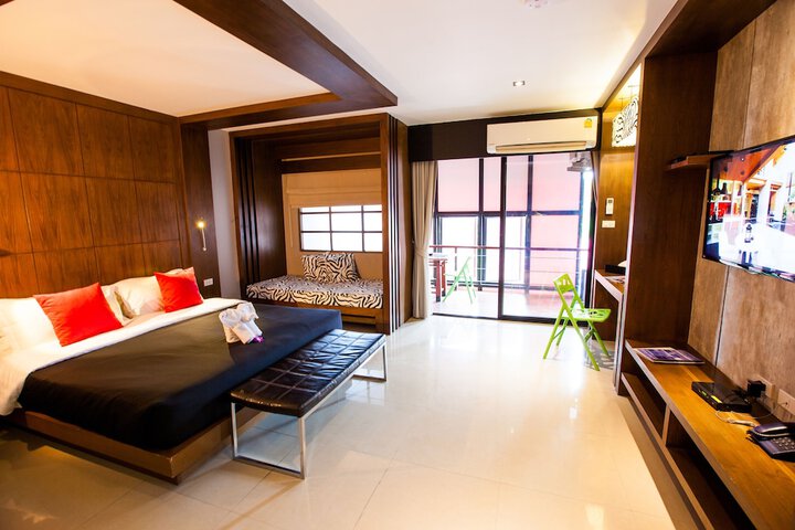 Room 17 of 46