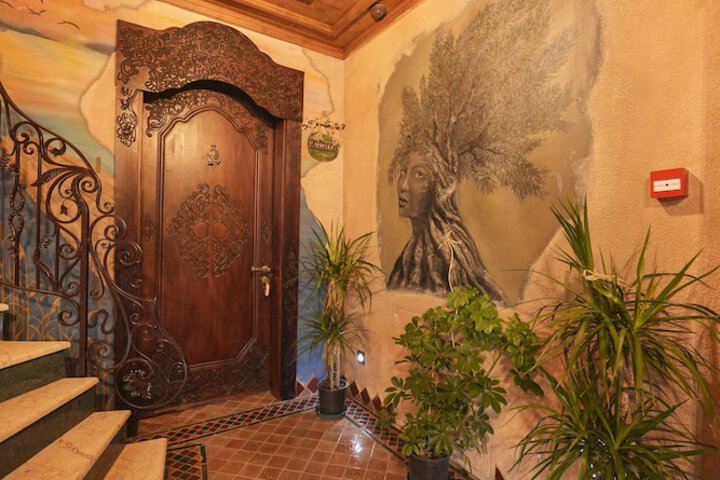 Hotel Interior 116 of 171
