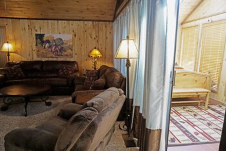 Room 14 of 33