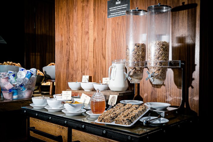 Breakfast/Coffee Service 31 of 48