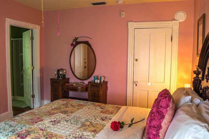 Room 26 of 58