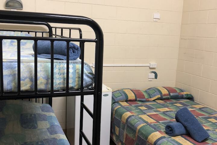 Room 5 of 44