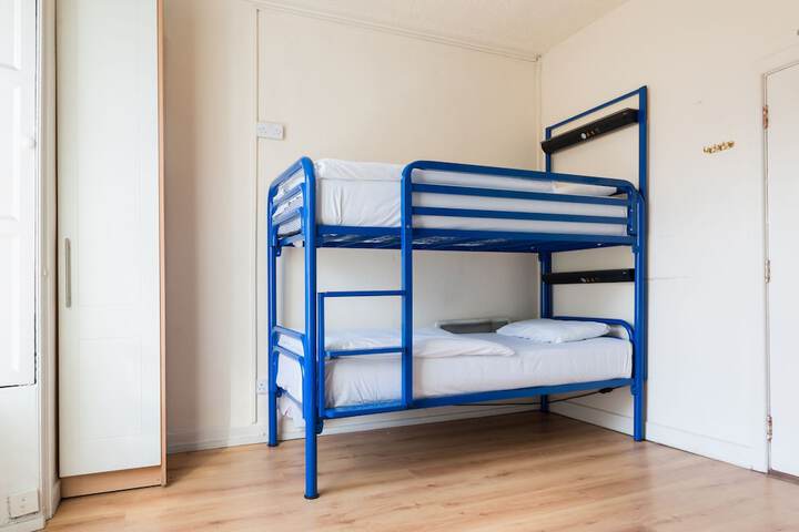 Room 15 of 54