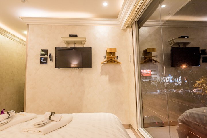 Room 8 of 44