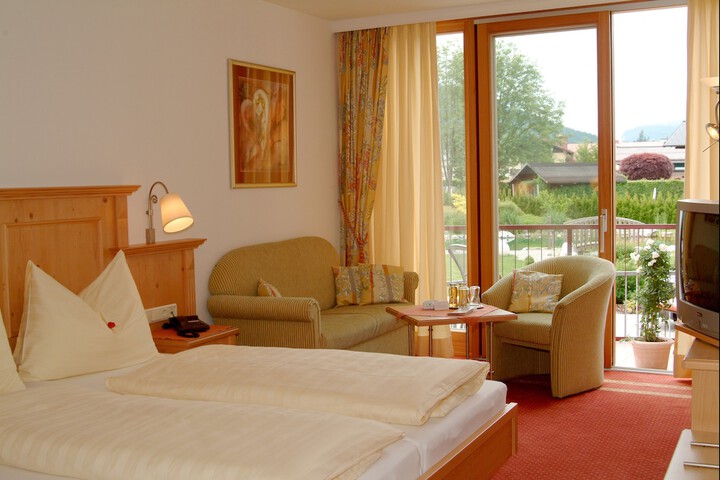 Room 13 of 48