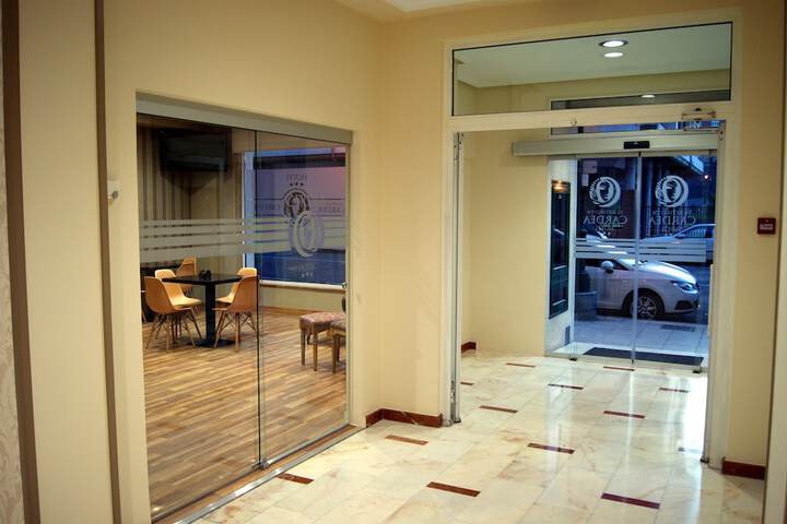 Hotel 2 of 49