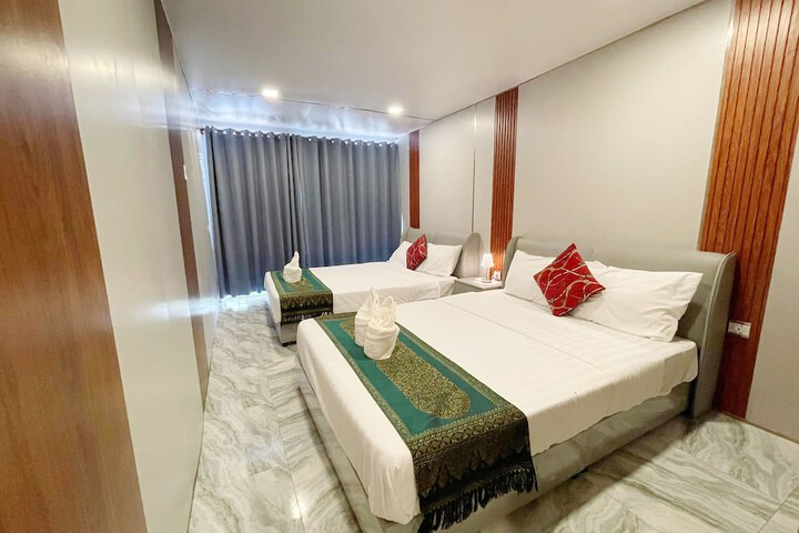 Room 12 of 45