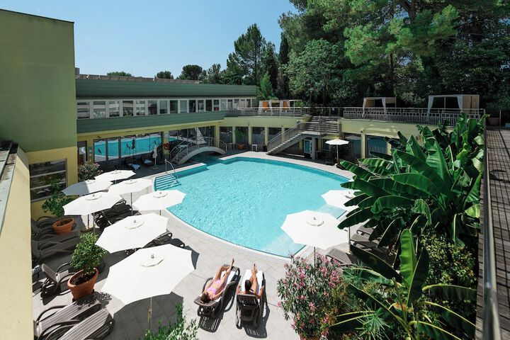 Pool 37 of 120