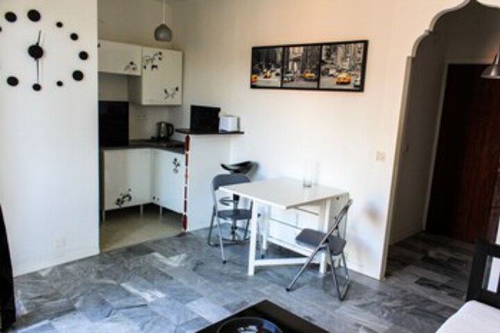 Room 11 of 13