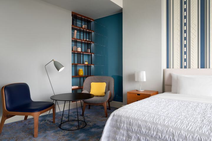 Room 11 of 72