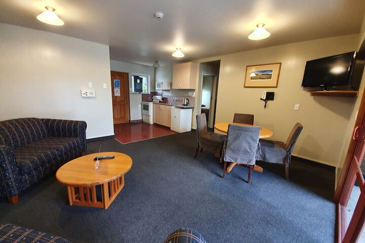 Room 12 of 38