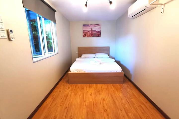 Room 12 of 71