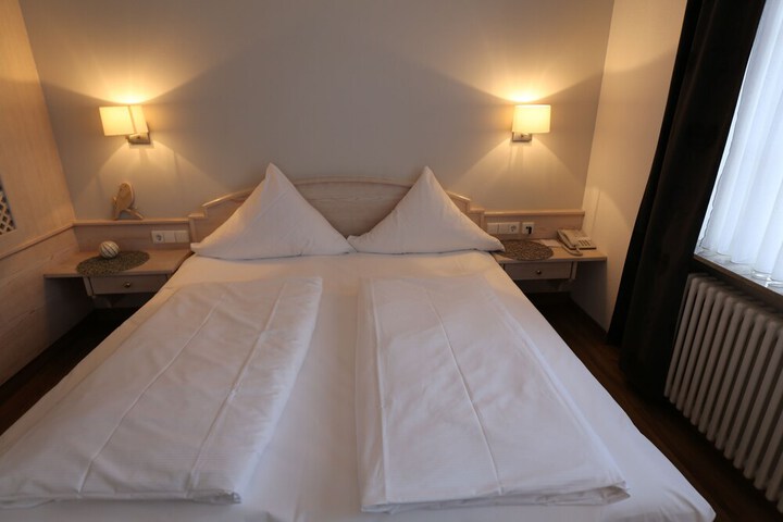 Room 8 of 59