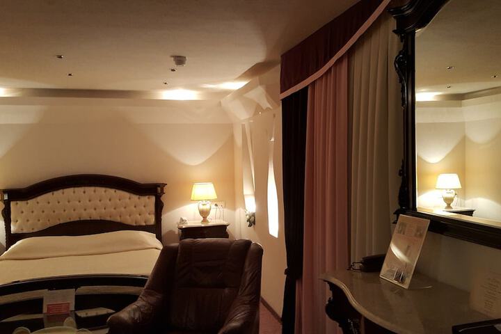 Room 26 of 107