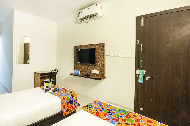 Room 10 of 25