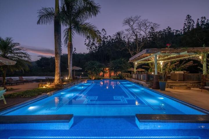 Pool 20 of 29