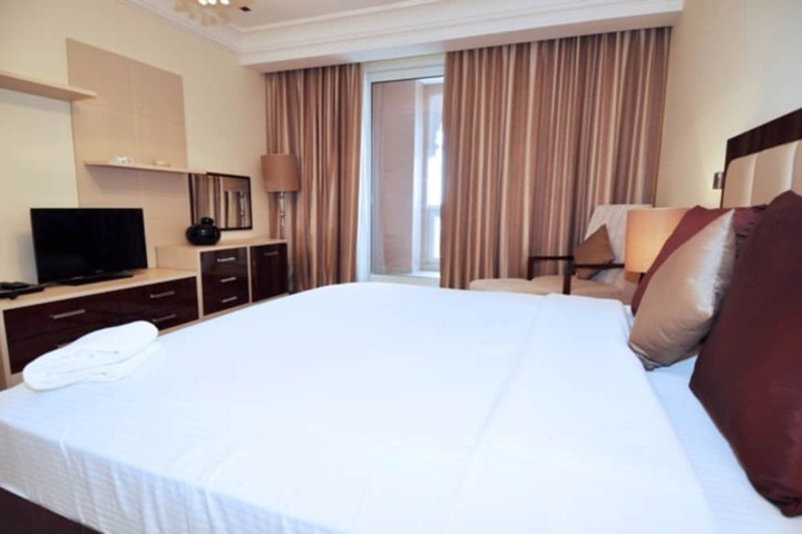 Room 3 of 33