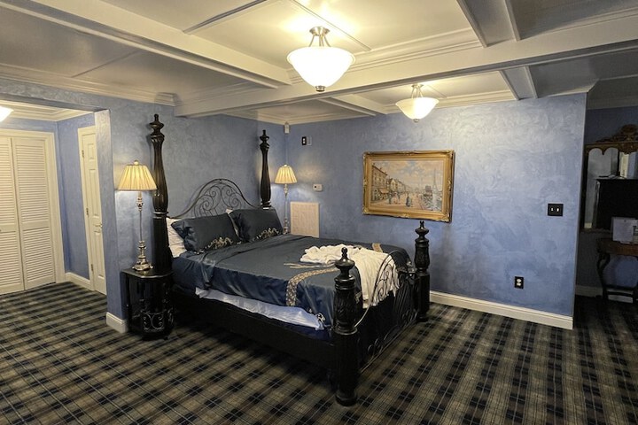 Room 2 of 45