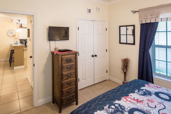 Room 13 of 43
